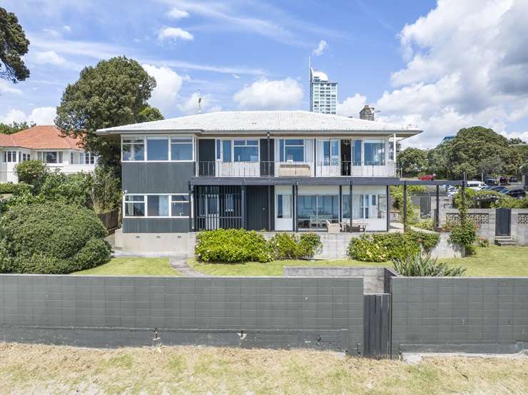 21 The Strand, in Takapuna, Auckland, is one of several beachfront homes to hit the market in recent months. Photo / Supplied