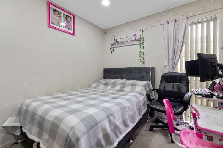 2/20 Bingara Place Favona_11