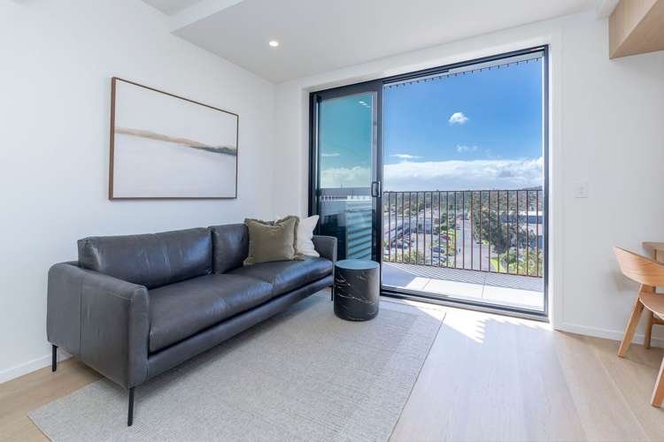 105/2B Te Ara Taurapa Point Chevalier_8