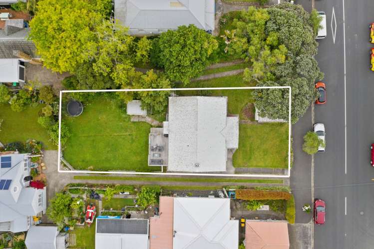 141 Vauxhall Road Narrow Neck_11