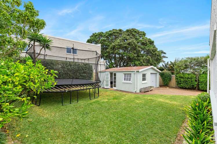 46 Smale Street Point Chevalier_28