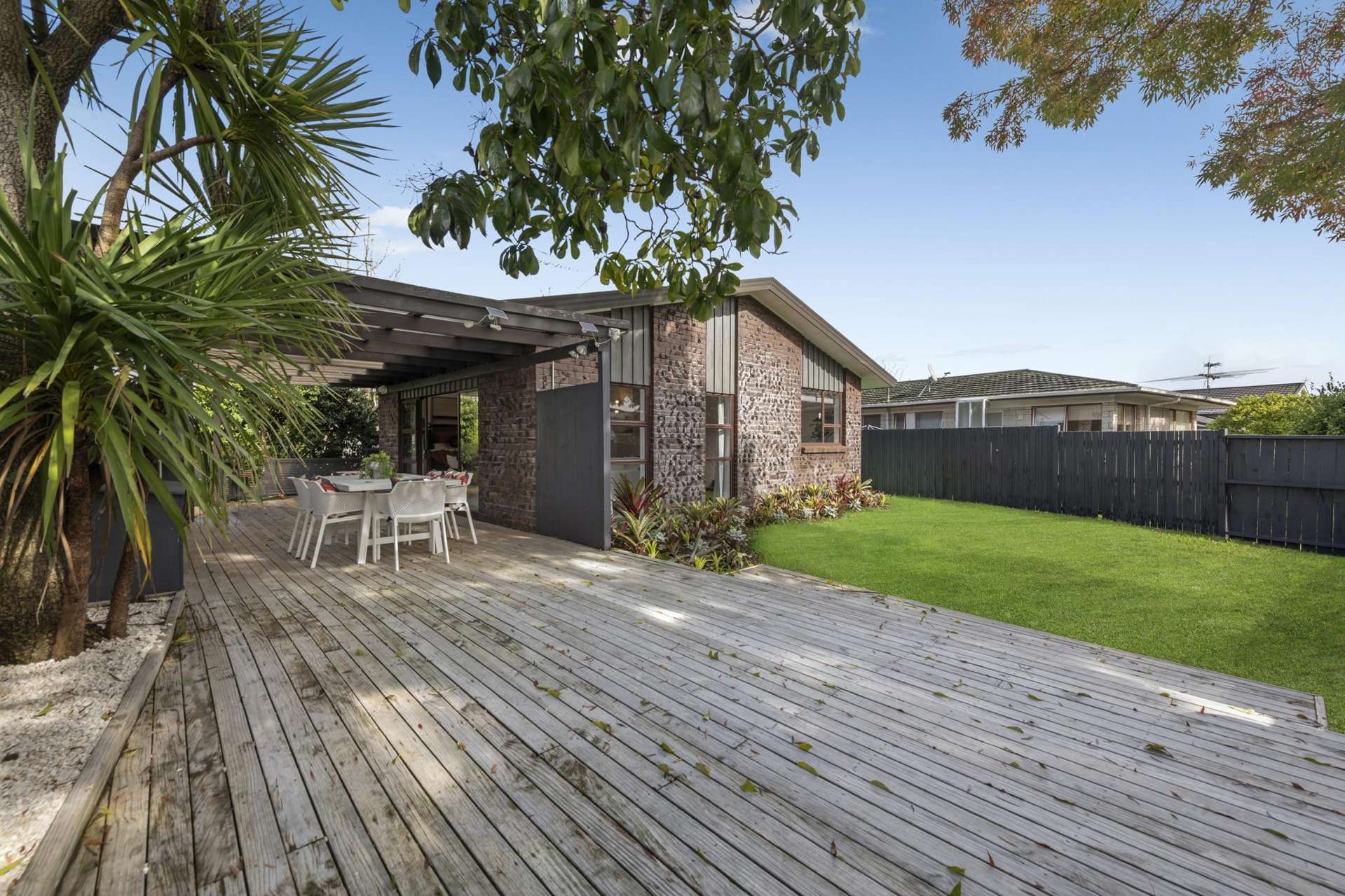 1/70 Mirrabooka Avenue Botany Downs_0