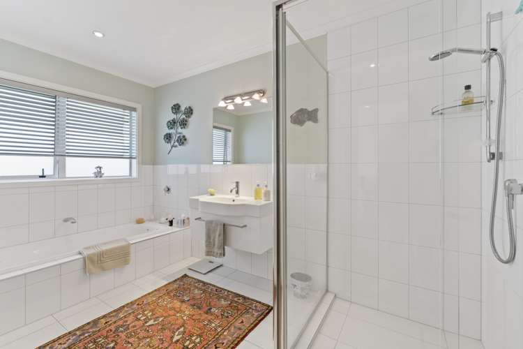 11 Byron Brown Place Otaki Beach_12