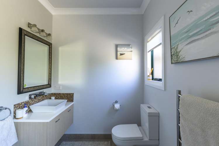 128 Wairau Road Oakura_19
