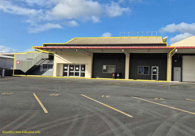 Bright spacious office opportunity