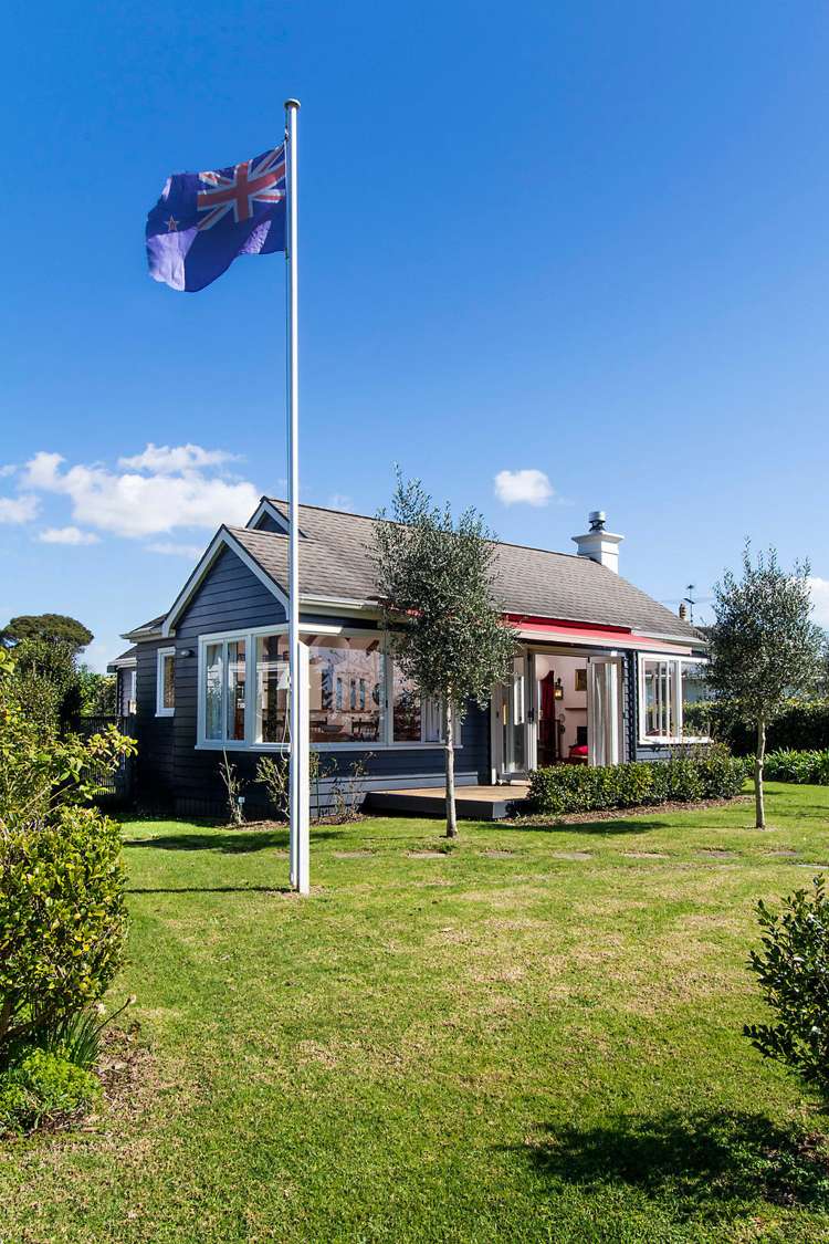 62 Marine Parade Mellons Bay_22