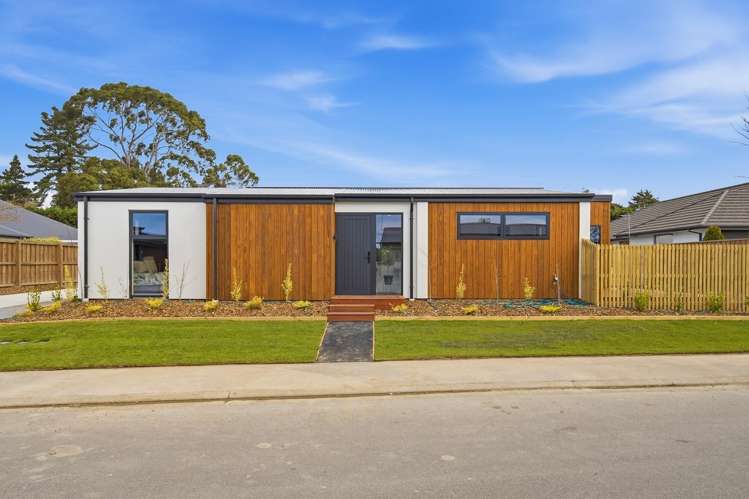 23 Carnaveron Drive_1