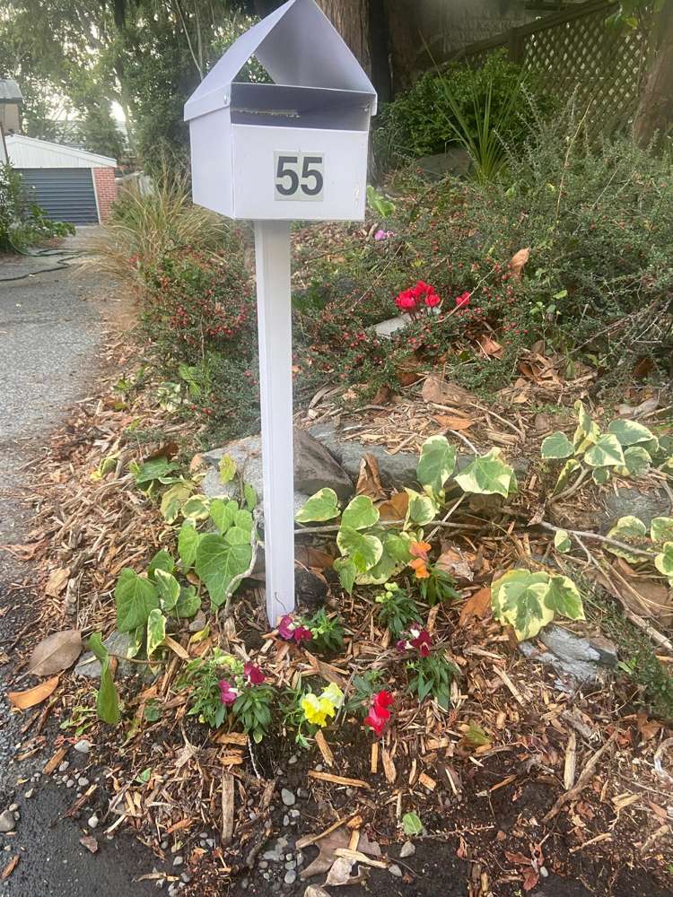 55 Woodbury Street Russley_38