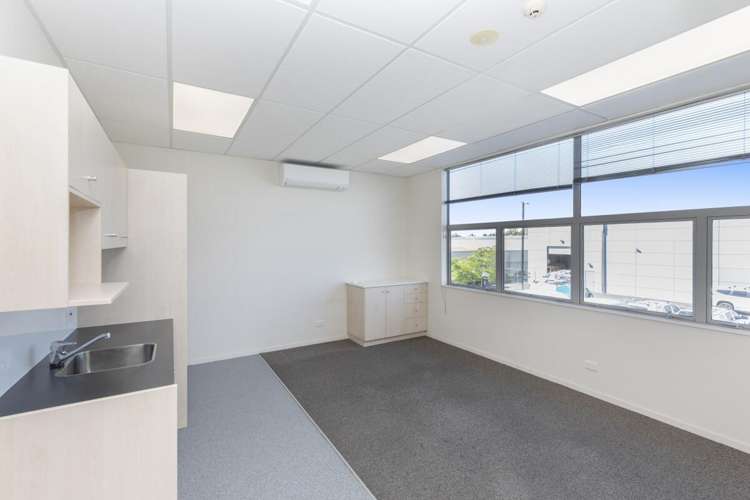 Units 14 & 15, 150 Cavendish Road Casebrook_11