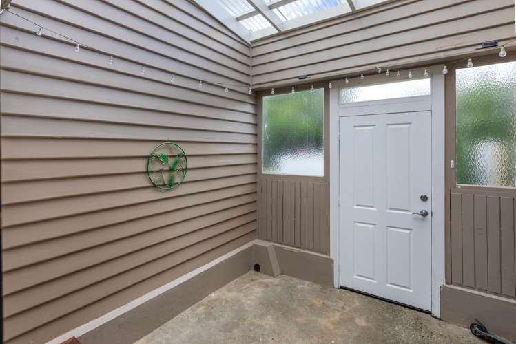 36 Railway Esplanade Gore_7