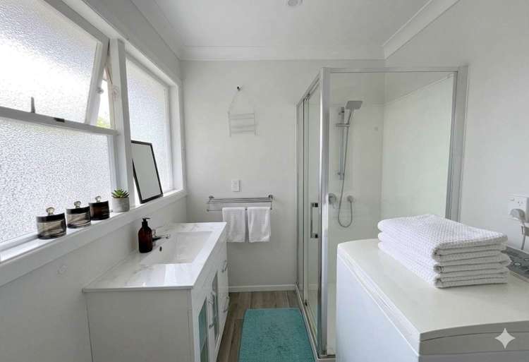 2/216a Edmonton Road Te Atatu South_5