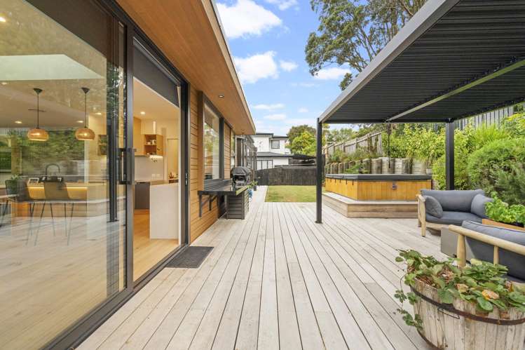 16 Arataki Views Way Glen Eden_7