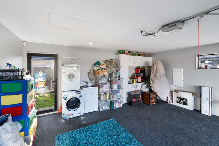 27 Faringdon Boulevard Rolleston_27