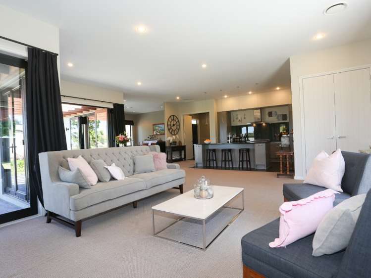 8 Outlook Terrace Taradale_8