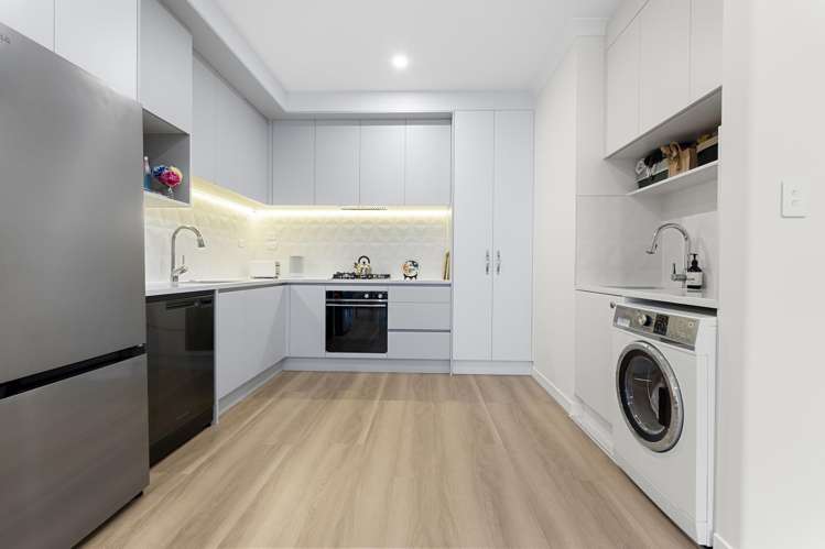 19 & 19A Surf View Crescent Red Beach_23