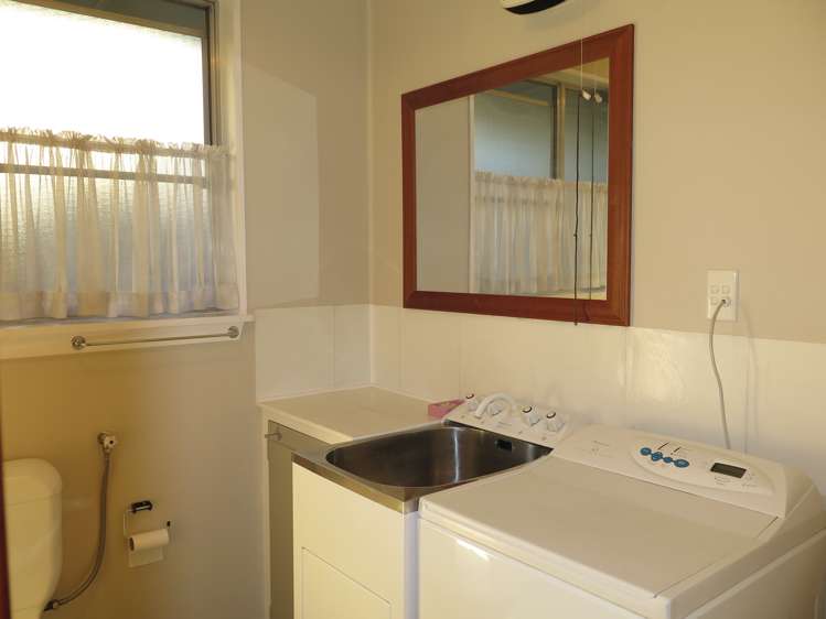 2/60 Selwyn Street Waimataitai_8