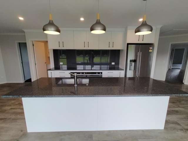  115 Clevely Line Bunnythorpe_3