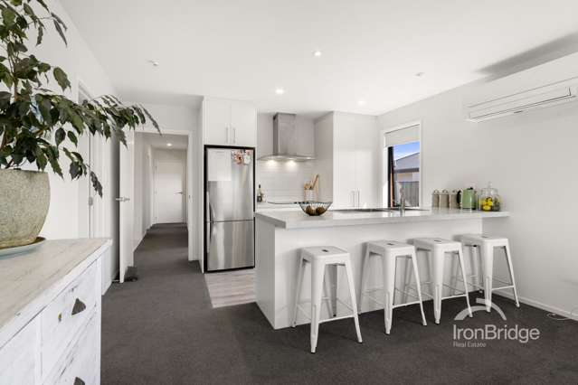 15 Woodford Avenue Woodend_4