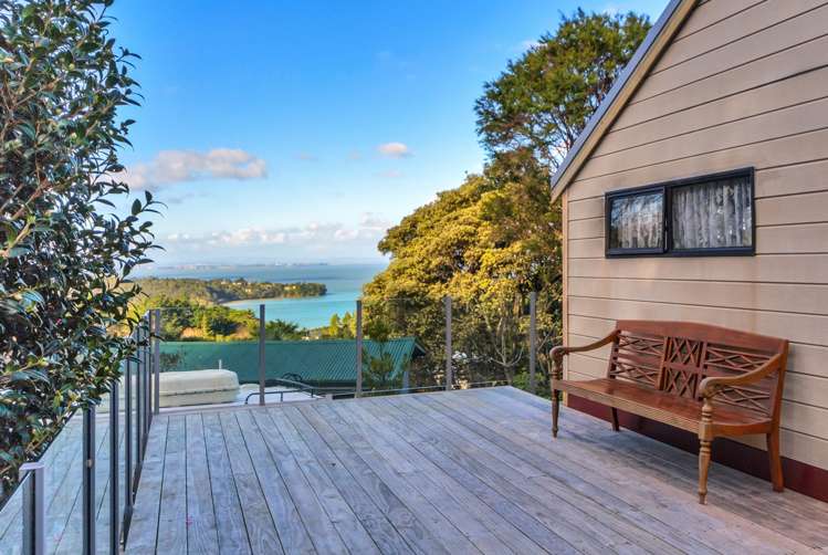 52 Rauhuia Crescent Parau_13