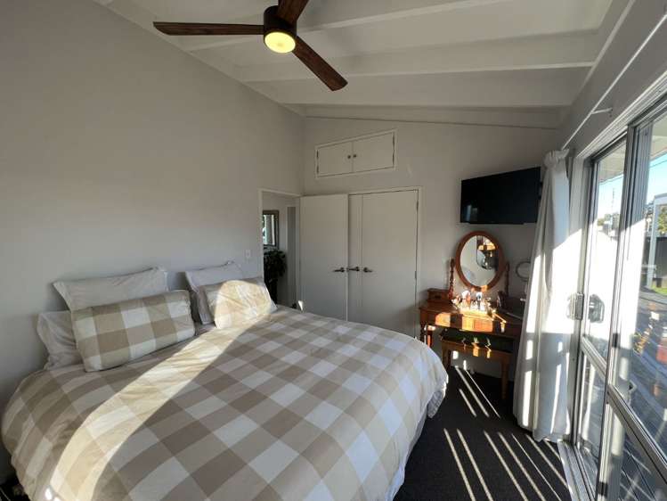 1373 Whangaparaoa Road Army Bay_8