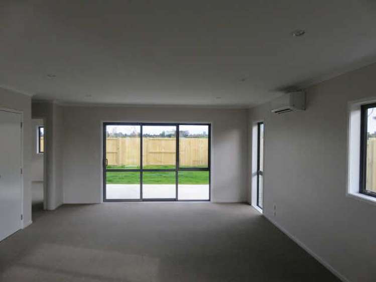 13/11 Errol Close Burbush_6