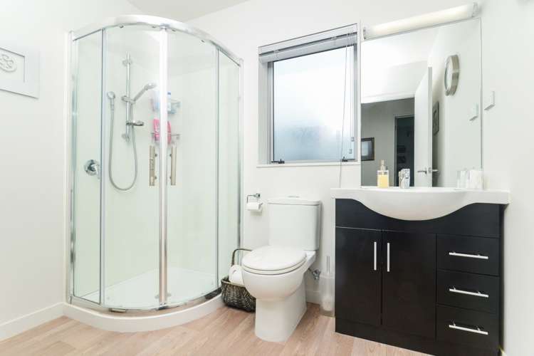 8a Saffron Street Birkdale_14