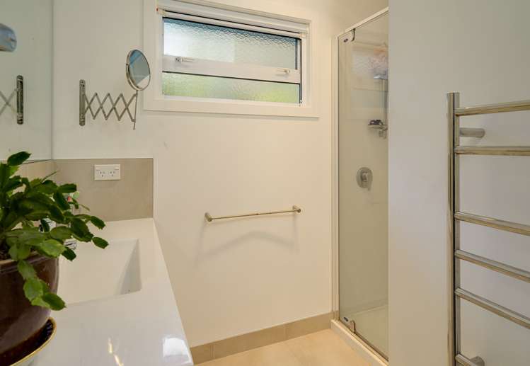 6 Allisdair Street Marybank_12