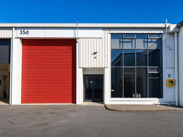 222 sqm Constellation Industrial - Lease/Sale