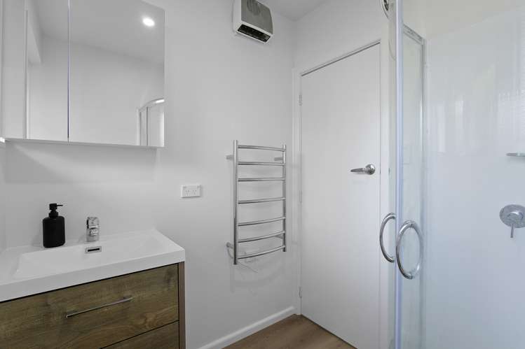 103 Woodbury Street Russley_9