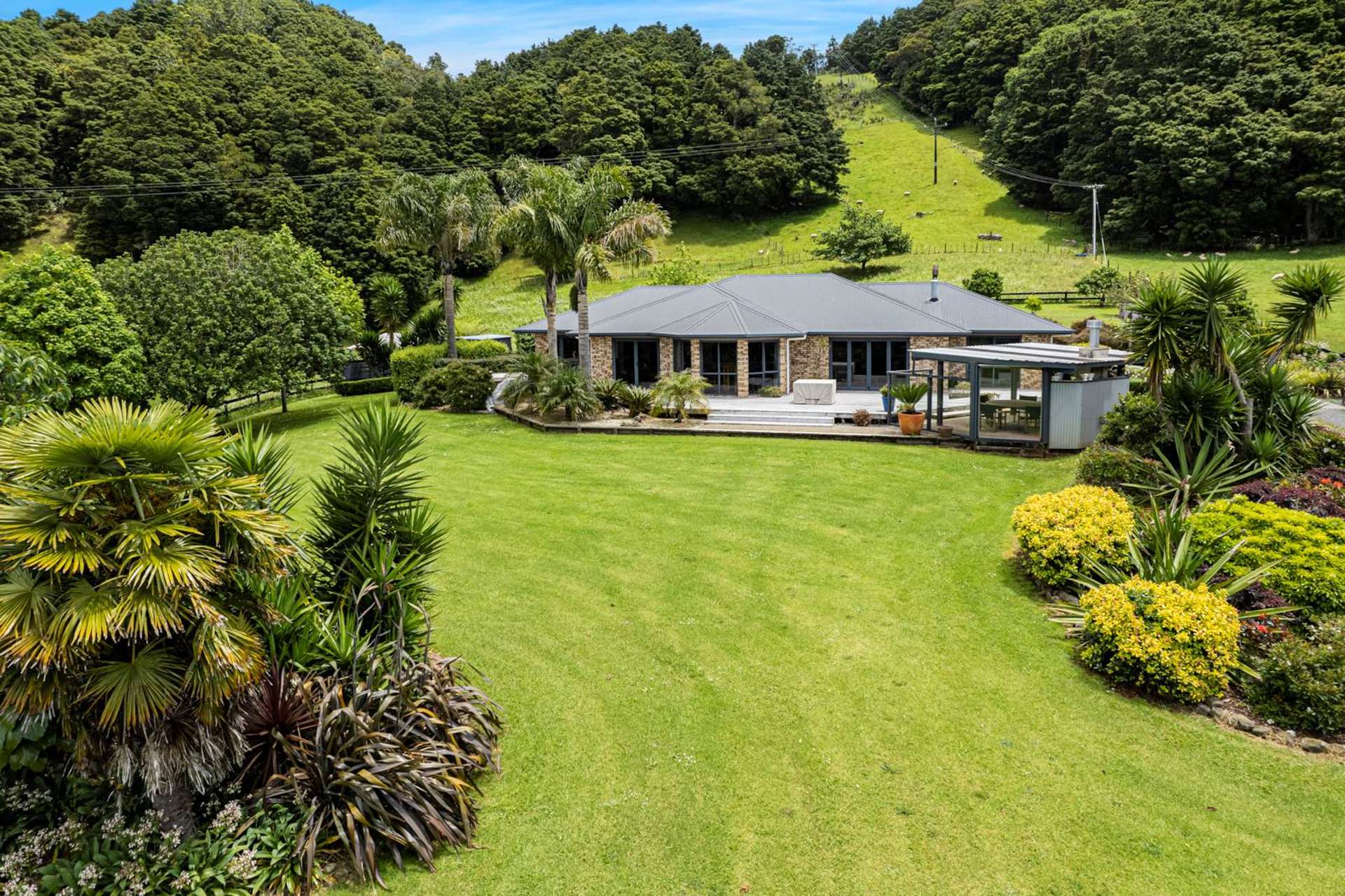 21 Going Road Matarau_0