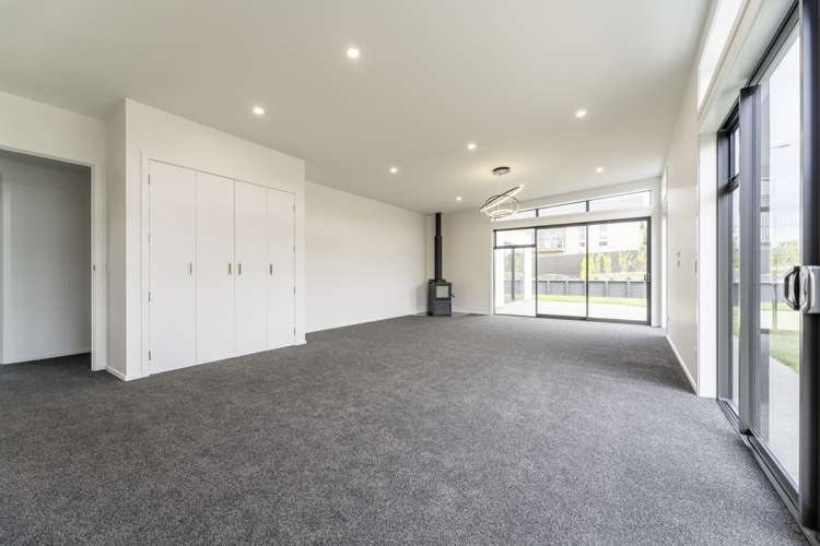 61 Meadowstone Street Gleniti_10