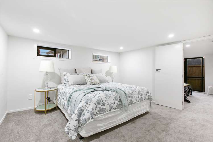 82b Vodanovich Road Te Atatu South_12