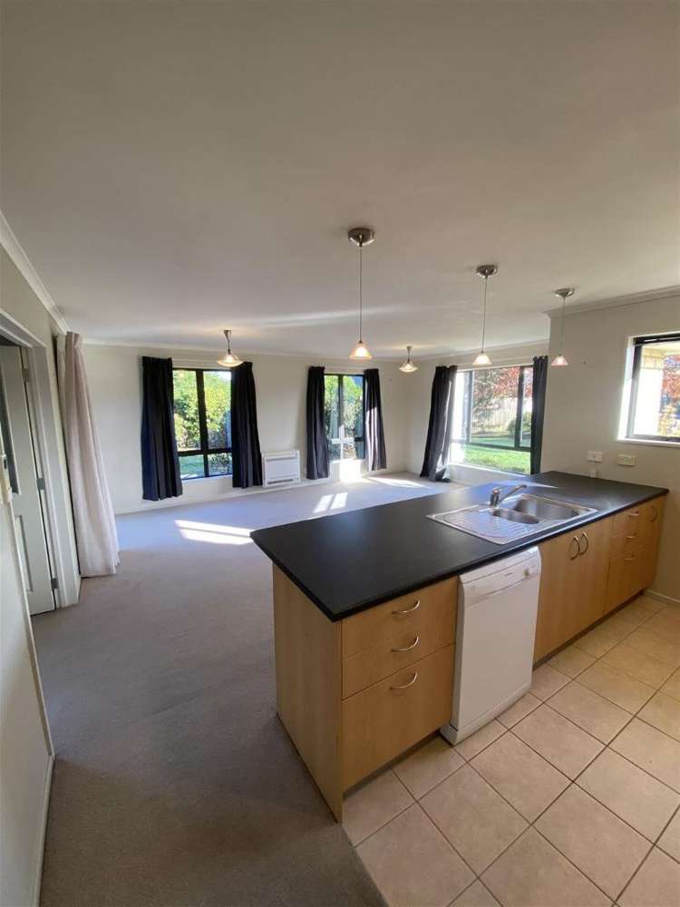 216 Southfield Drive Lincoln_2