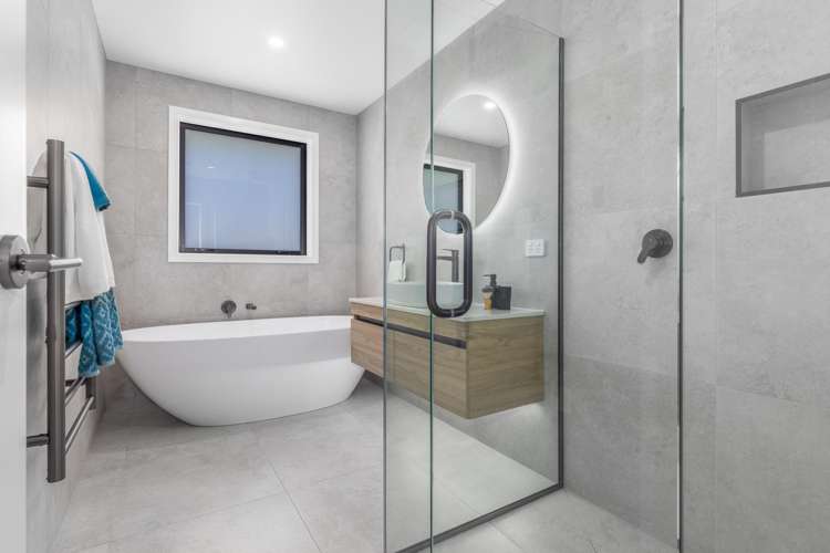 60B Queen Charlotte Drive Aotea_24