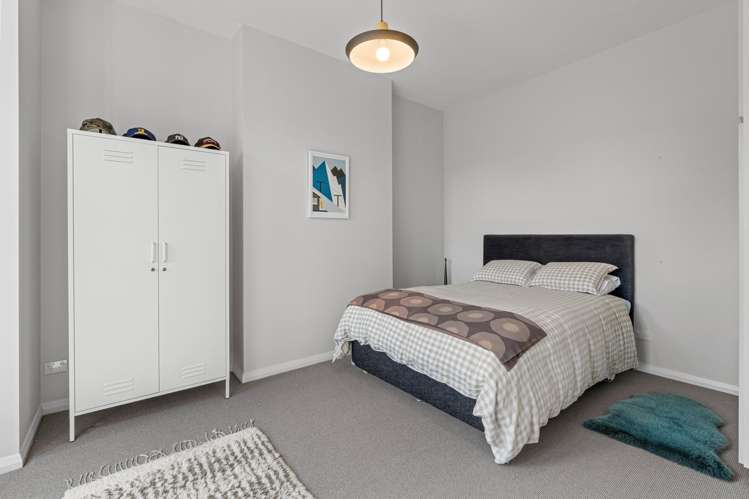 330 and 330A Highgate Roslyn_13