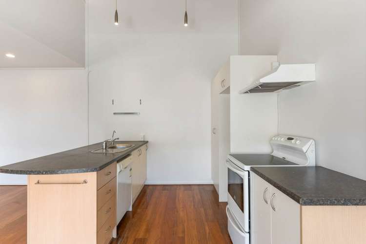 11/11 Freeman Way Manukau_12