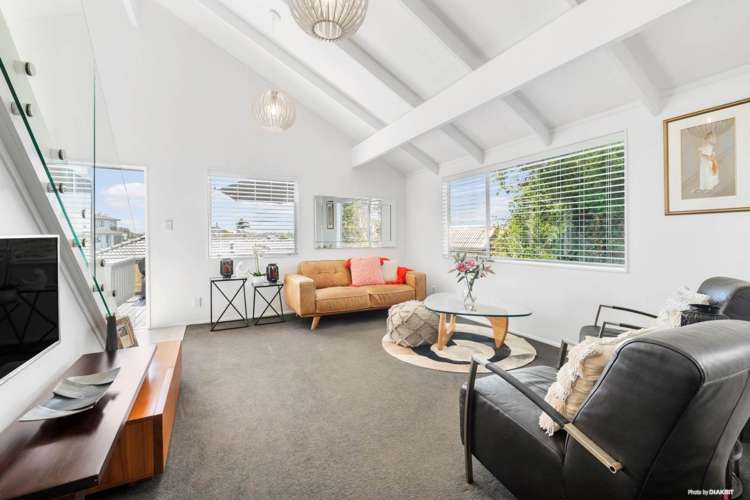 2/10 Trident Place Cockle Bay_9