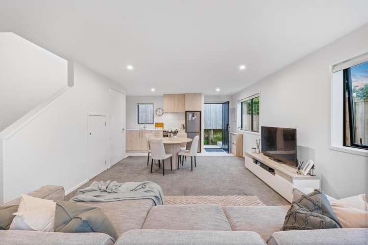 52f Vodanovich Road Te Atatu South_19