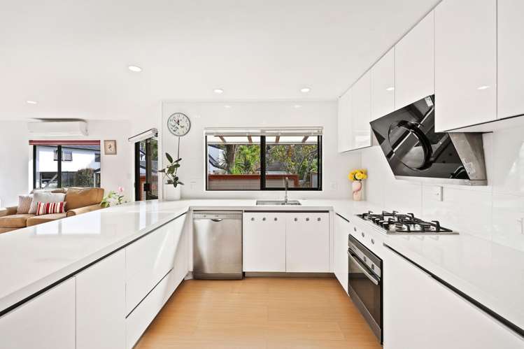 2/57 Howe Street Howick_8