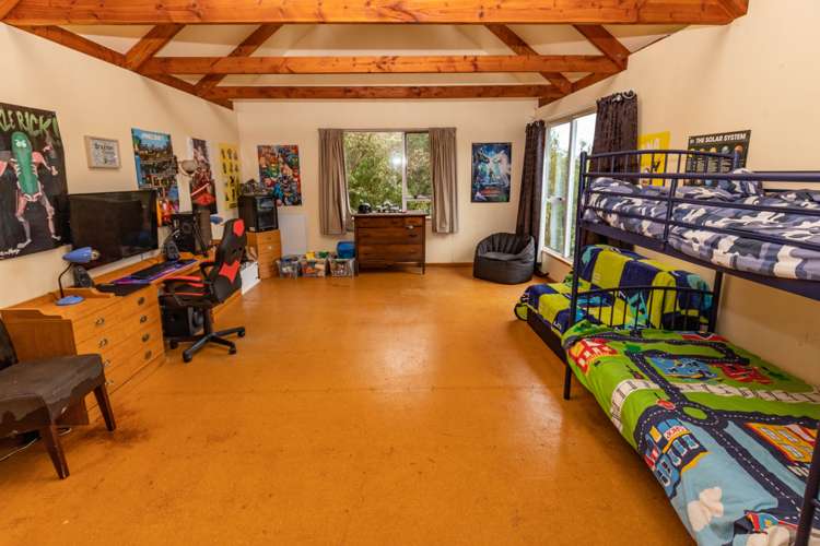 1046 State Highway 7 Dobson_13