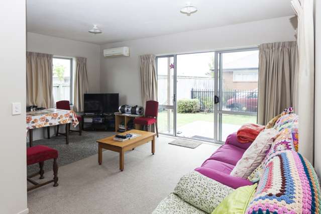 4 Saint Peters Close Woolston_1