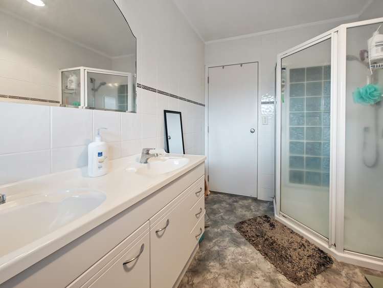 125a Bruce Wallace Place Whangamata_8