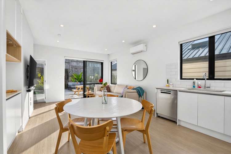33 Puwha Street Massey_4