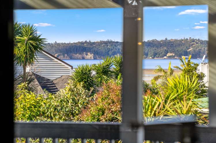 34 Spinnaker Drive Te Atatu Peninsula_1