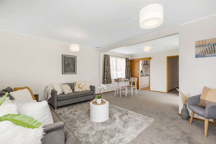 98 Driver Crescent Cannons Creek_7