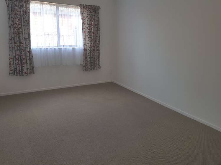 35 Basra Drive Henderson_13