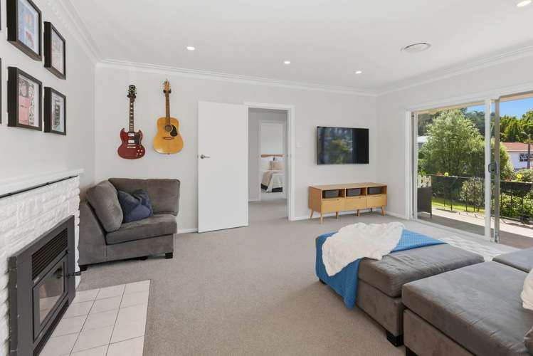 8 Crawford Crescent Kamo_4