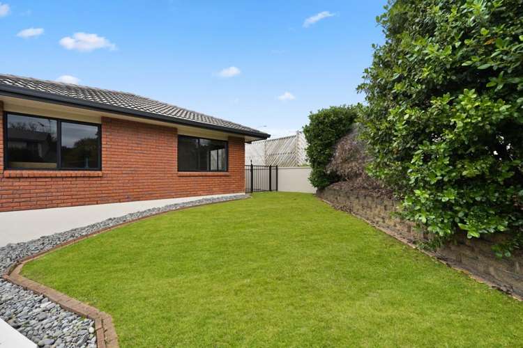 17 River Oaks Place Pukete_23