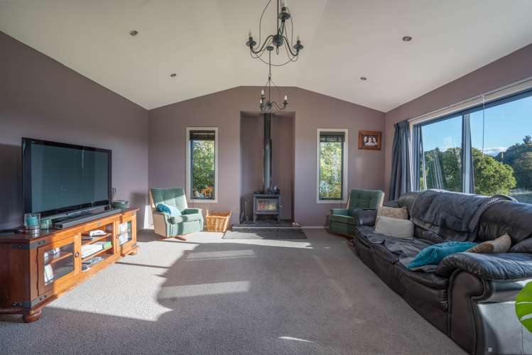 1665 Poihipi Road Oruanui_8