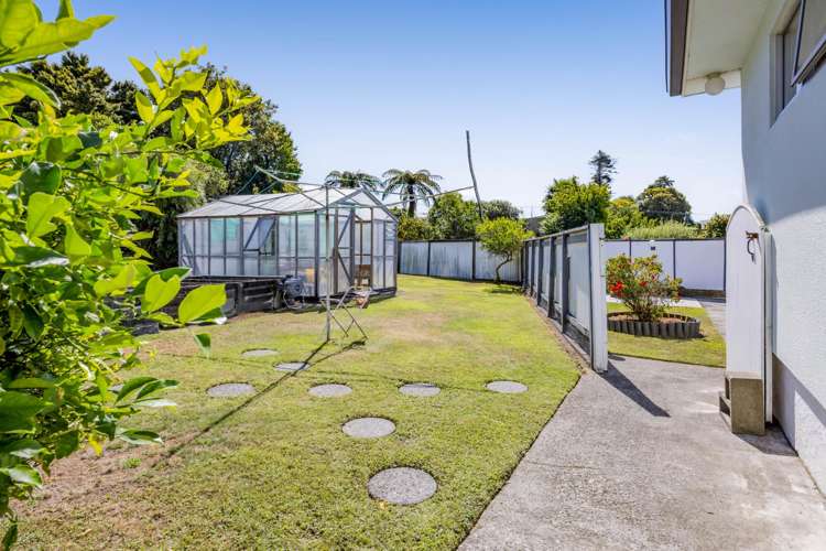 8 Mahoe Street Inglewood_24